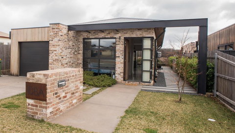 Jamila - New Castle Holiday 0