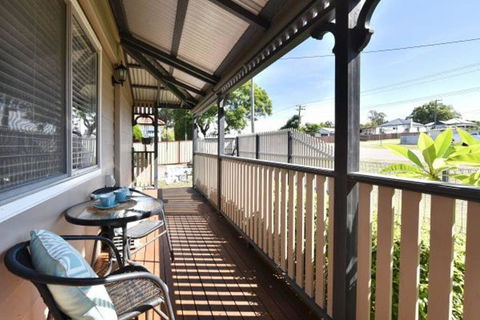 Jasmine Cottage - New Castle Holiday 1