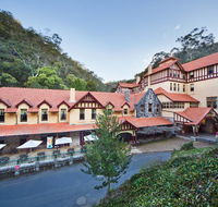 Jenolan Caves House - New Castle Holiday