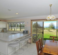 Jervis Bay Beachfront - New Castle Holiday
