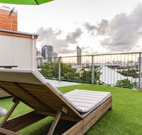 Joe's Place Backpackers - New Castle Holiday