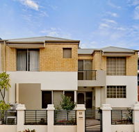 Joondalup Guest Home - New Castle Holiday