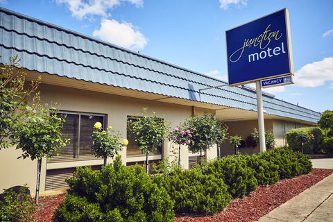 Junction Motel - New Castle Holiday 2