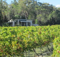 Just Red Wines Cabins - New Castle Holiday