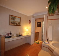 Kalimna - Spa Room - New Castle Holiday