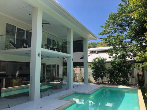 Kallista Ocean Edge Estate Palm Cove 5 Min To The Beach And Restaurants - New Castle Holiday 0