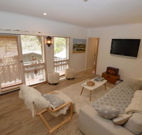 Karas 10 - New Castle Holiday