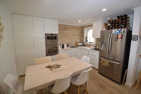 Karas 10 - New Castle Holiday 3