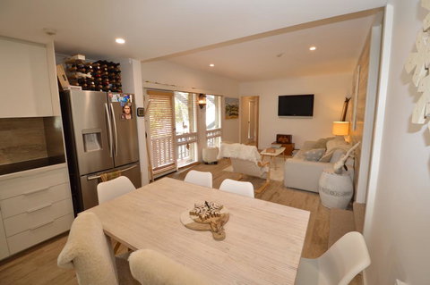 Karas 10 - New Castle Holiday 2