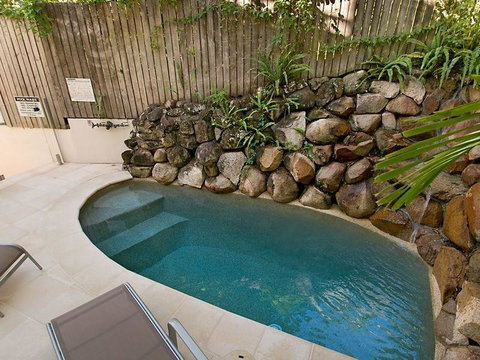 Kareka - New Castle Holiday 1