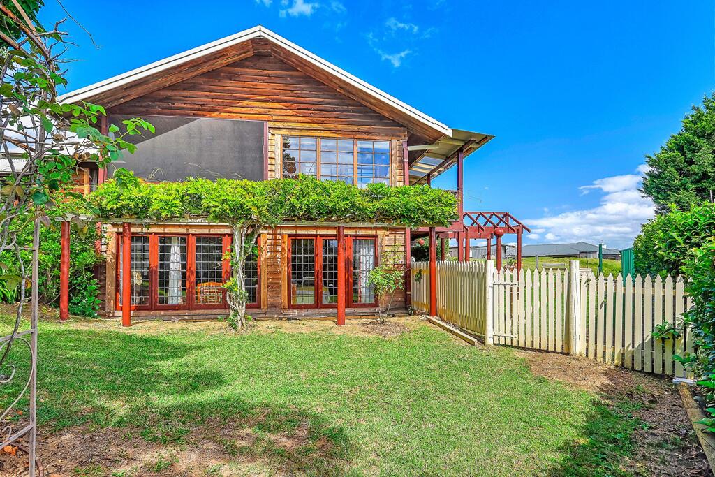 Kangaroo Valley NSW New Castle Holiday
