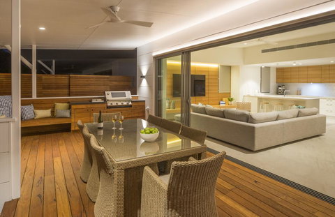 Kaylani Beach Houses - New Castle Holiday 1