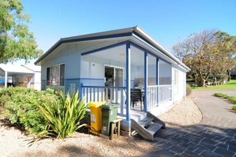 Kendalls Beach Holiday Park - New Castle Holiday 0