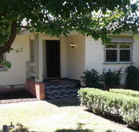 Kenna Cottage - New Castle Holiday