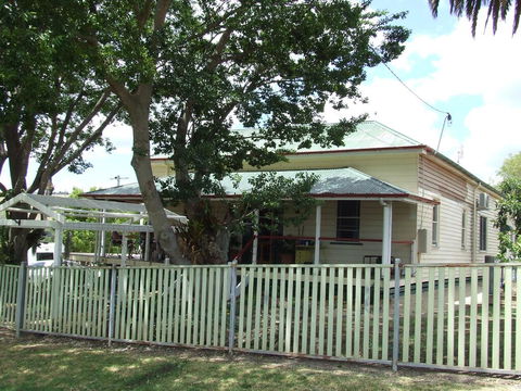 Killarney Country Living - New Castle Holiday 1