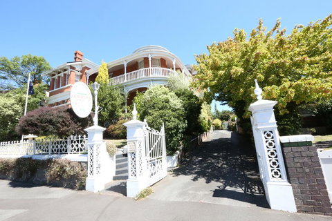 Kilmarnock House Edwardian Accommodation - New Castle Holiday 2