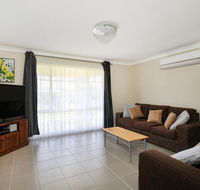 Kingfisher - Pet-Friendly - 10 Mins to Hyams Beach - New Castle Holiday