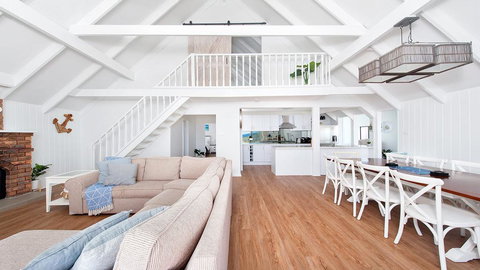 Kingsley Beach House - Boat Harbour - New Castle Holiday 0