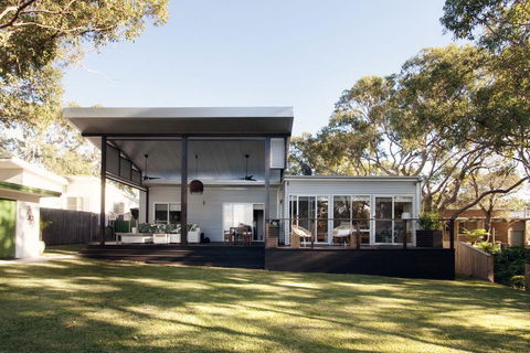 Kirby's Berrara Beach House - New Castle Holiday 0