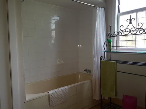 Kits Coty - New Castle Holiday 1