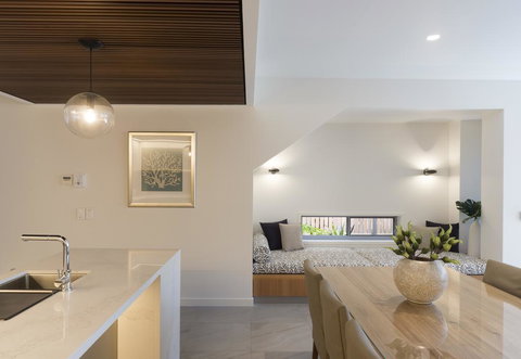 KoKo's Beach House - New Castle Holiday 3