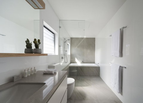 KoKo's Beach House - New Castle Holiday 1