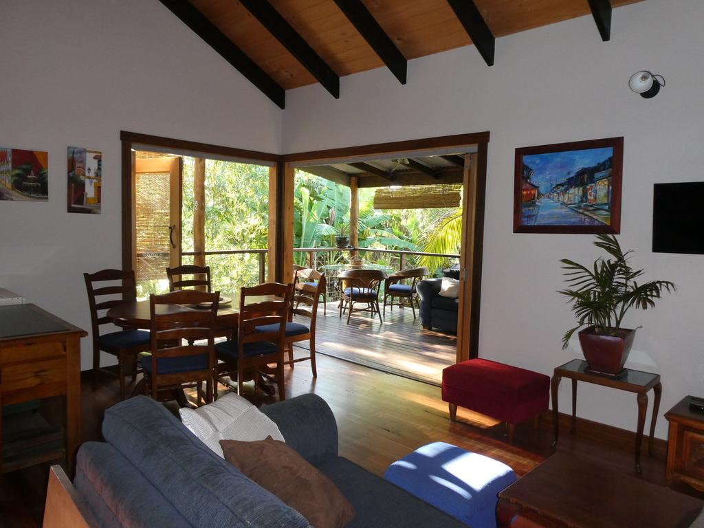 Upper Horseshoe Creek NSW New Castle Holiday