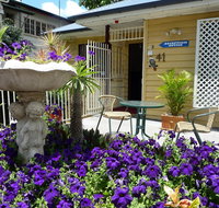 Kookaburra Inn - New Castle Holiday