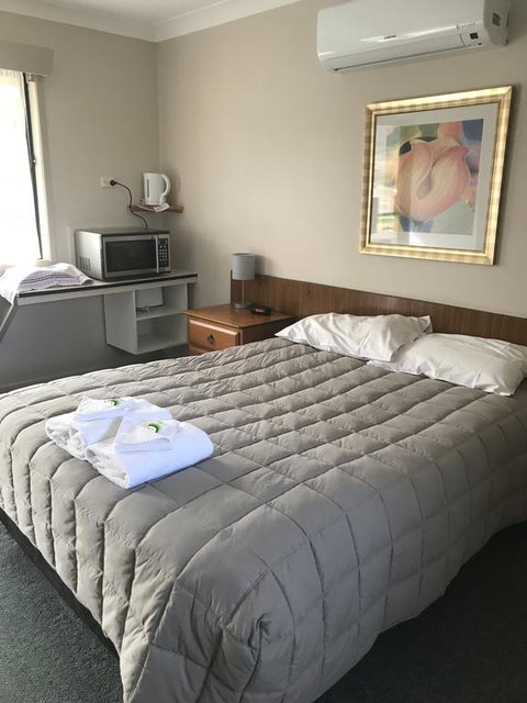 Kootingal Landview Motel - New Castle Holiday 2