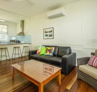 Kooyong Apartment 2 - New Castle Holiday