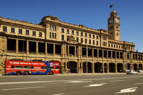 KOZYGURU Belrose Modern Designer 2 Bed + FREE Parking - New Castle Holiday 3