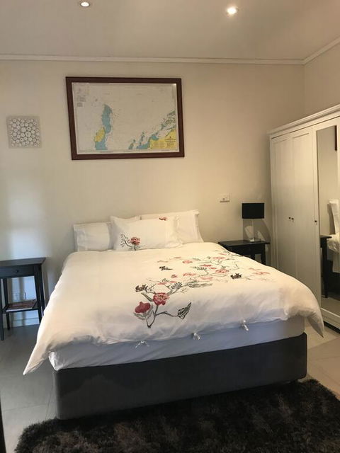 KUARLU@ONSLOW ACCOMMODATION - New Castle Holiday 0