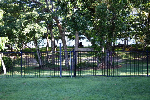 Kurrimine Beach Huts - New Castle Holiday 0