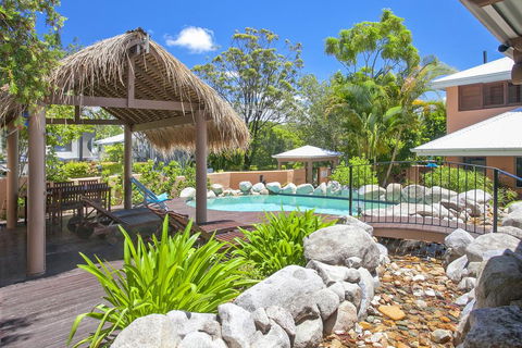 L'Auberge Noosa - New Castle Holiday 1