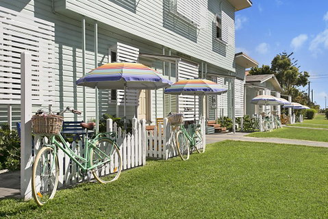 La Costa Beachside Motel - New Castle Holiday 0