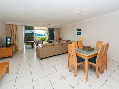 Lagoon 003 - New Castle Holiday 3