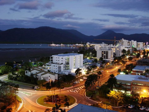 Lake Central Cairns - New Castle Holiday 2