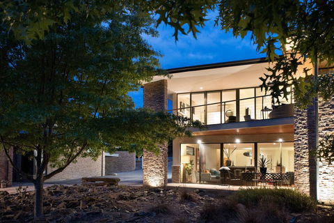 Lake Daylesford Lodge 5 - New Castle Holiday 3