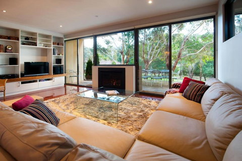 Lake Daylesford Lodge 7 - New Castle Holiday 2