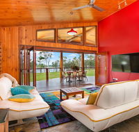 Lake Tinaroo Waterfrontage - New Castle Holiday
