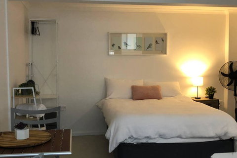 Lakefront Peace Apartments Studio 4 - New Castle Holiday 0