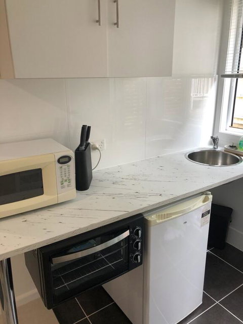 Lakefront Peace Apartments Studio 4 - New Castle Holiday 3