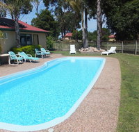 Lakes Entrance Country Cottages - New Castle Holiday