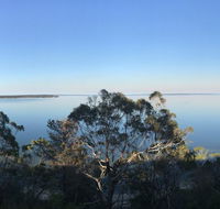 Lakescapes Cottage - 180 Degree Panoramic Views - New Castle Holiday