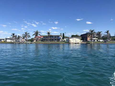 Lakeside Flats 3 - New Castle Holiday 2