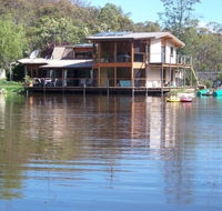 Lakeside Lodge Armidale - New Castle Holiday