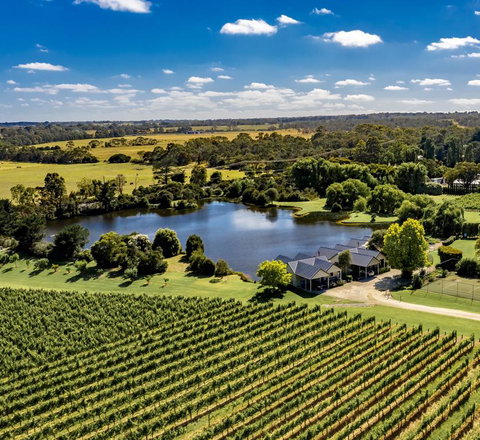 Lakeside Villas At Crittenden Estate - New Castle Holiday 1