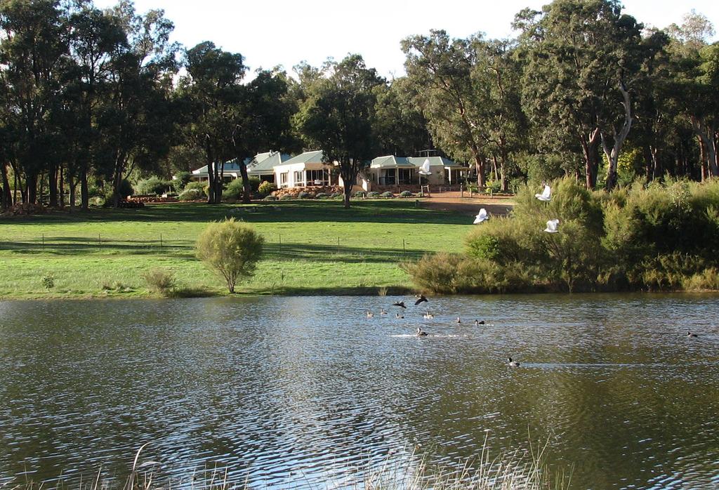 Gidgegannup WA New Castle Holiday