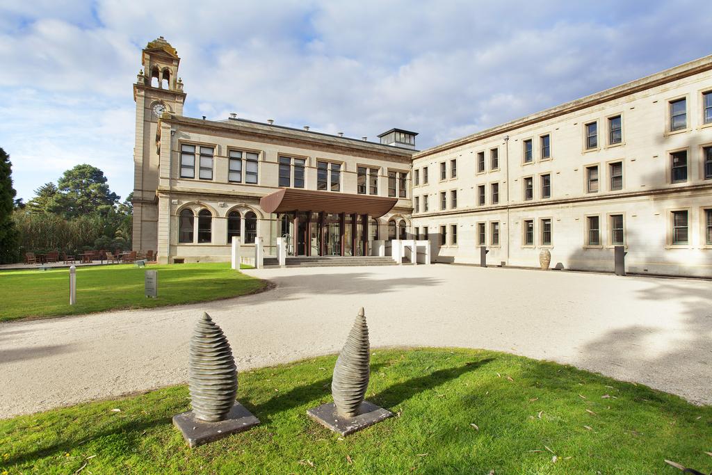 Derrimut VIC New Castle Holiday