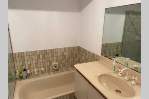 Lands Edge - New Castle Holiday 3